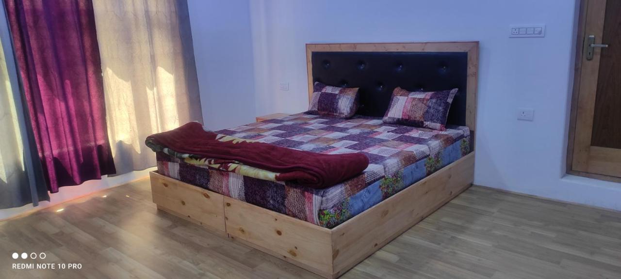 Noor Guest House Leh Bagian luar foto
