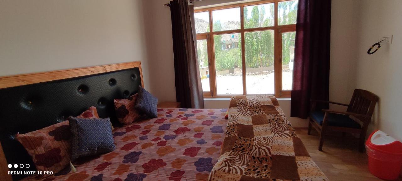 Noor Guest House Leh Bagian luar foto